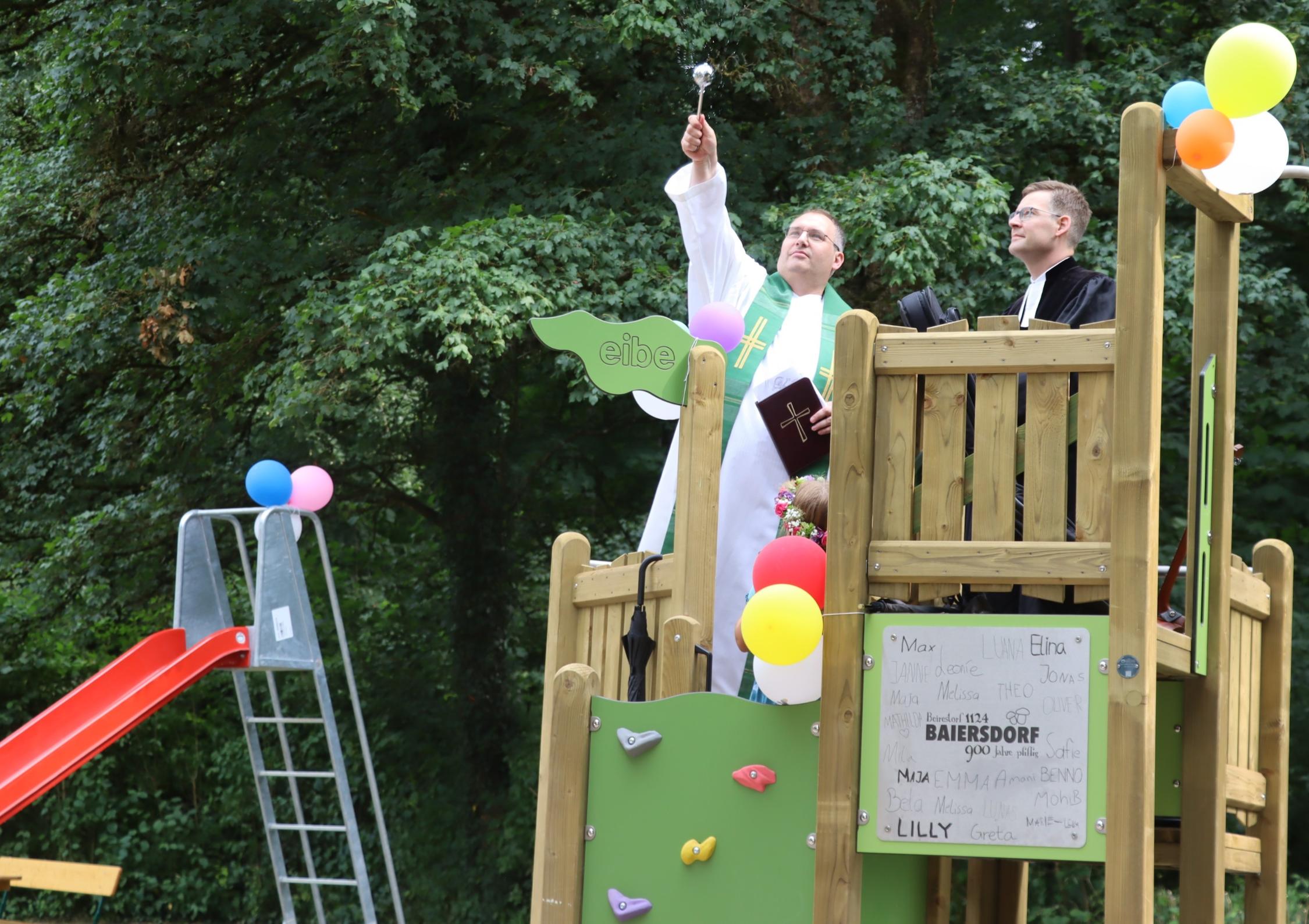 Spielplatz in Baiersdorf, Segnung