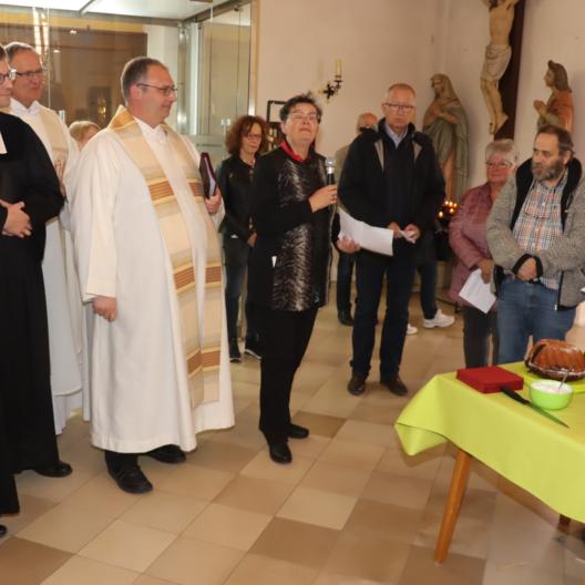 Ökumenischer Gottesdienst, Tisch Weismain und Buchau mit süßen und herzhaften Leckereien